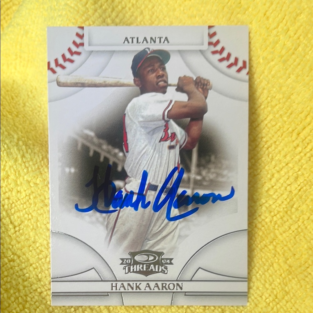 Doruss Baseball Hank Aaron Threads Card Autograph HOF Atlanta Braves #1 Collect